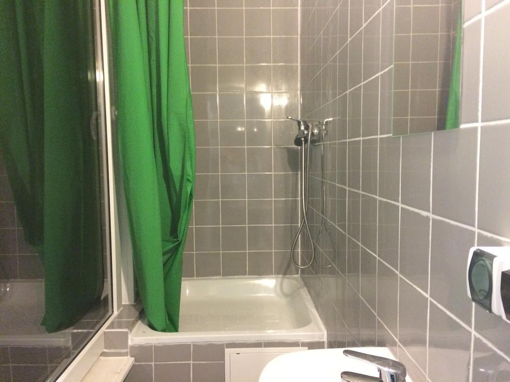 Hostel Oras VNO Buitenkant foto